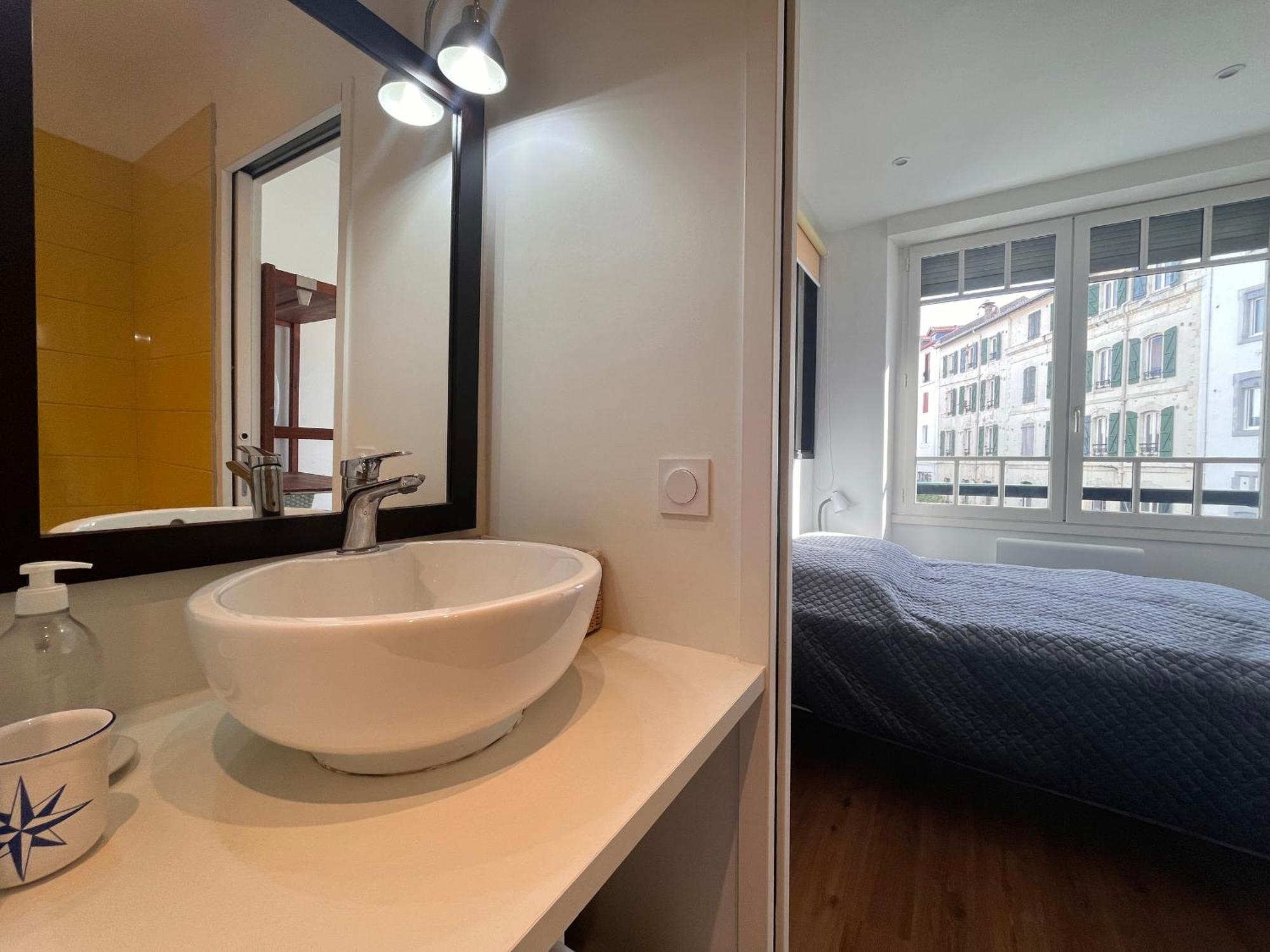 Appartement Lumineux 1 Chambre Au Coeur De Saint-Jean-De-Luz, Proche Plage Et Halles - Fr-1-239-890 Bagian luar foto