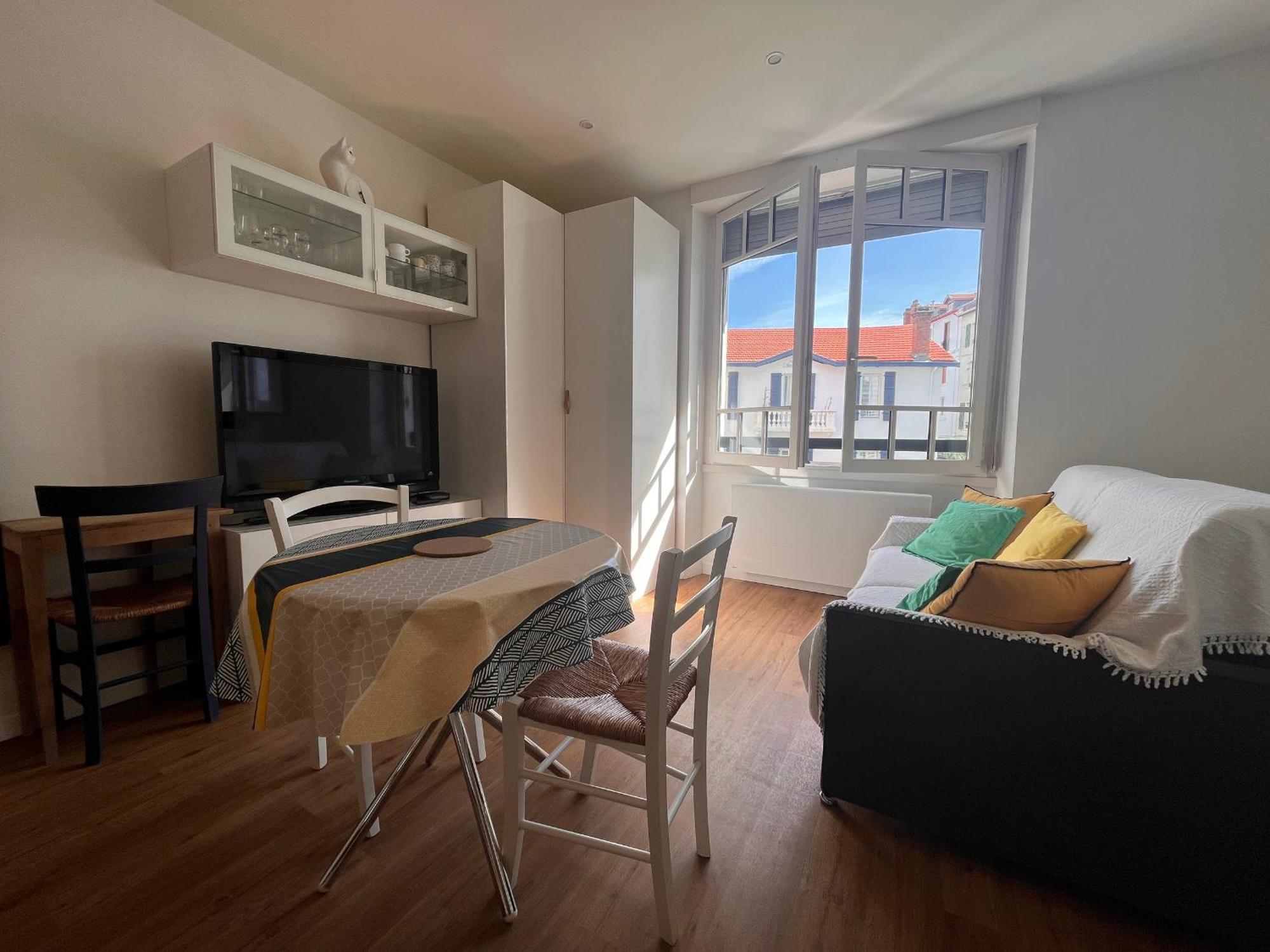 Appartement Lumineux 1 Chambre Au Coeur De Saint-Jean-De-Luz, Proche Plage Et Halles - Fr-1-239-890 Bagian luar foto
